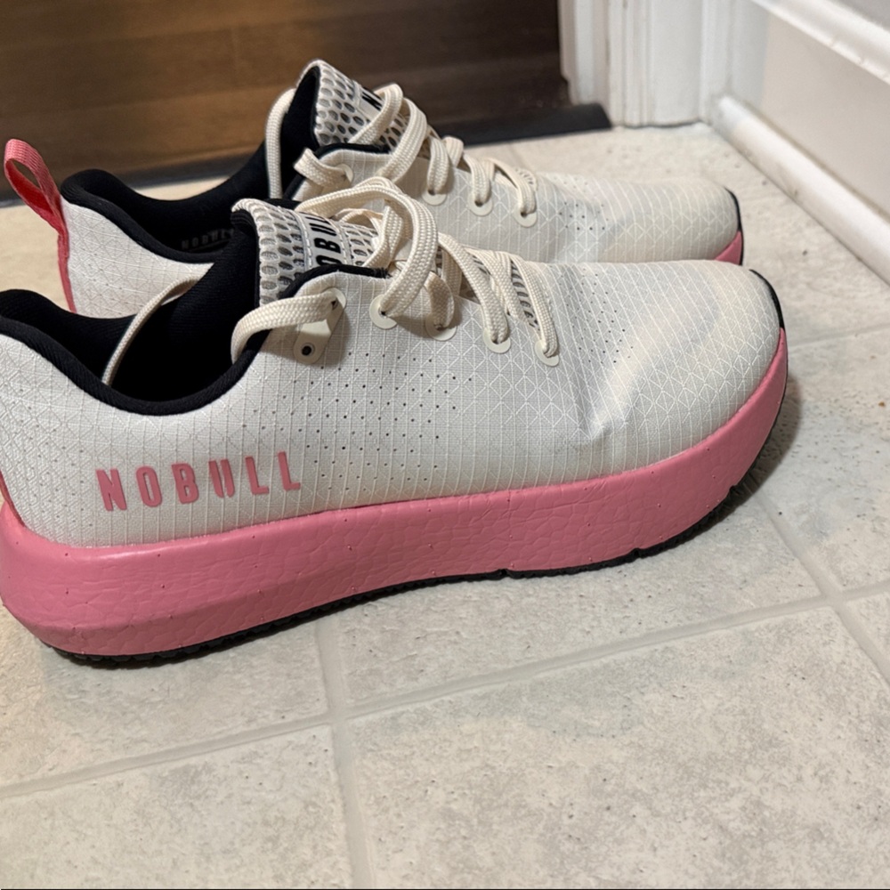 NOBULL Women's Drive RipStop Trainer - Cream Upper with Pink Midsole size 8
